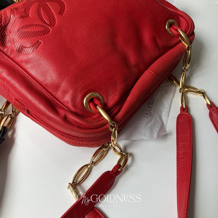 LOEWE Red Lambskin Shell Shoulder Bag｜Gold Chain Elegance with Unique Shape ❤️✨ Vintage Statement Piece