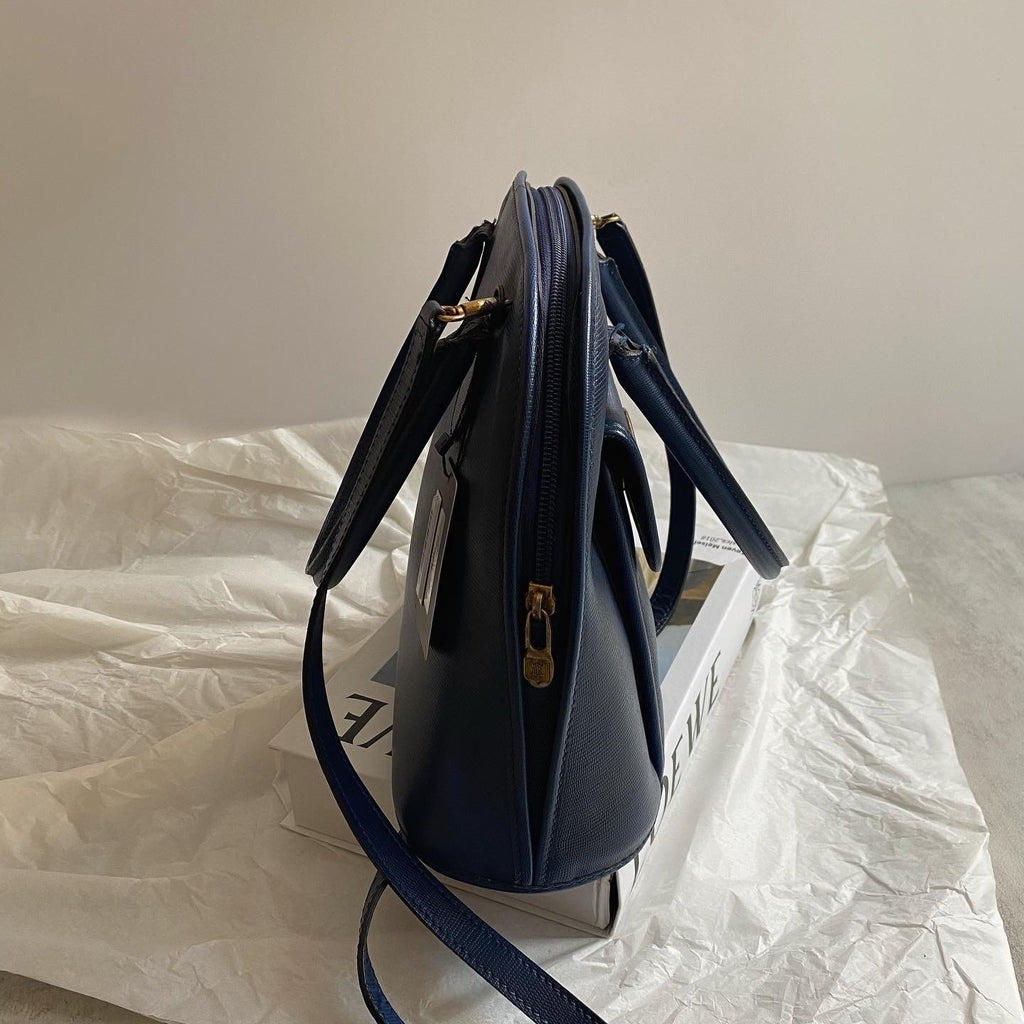 CELINE Small Top Handle & Crossbody Bag（Deep Blue）｜Refined Practicality × Understated Uniqueness 💙✨