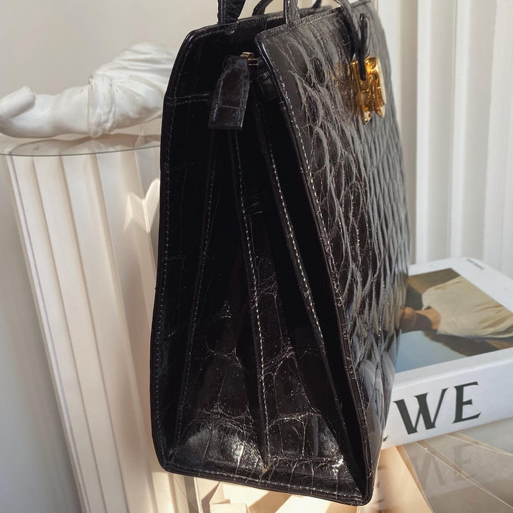 LOEWE Black Croc-Embossed Museum Clasp Shoulder Bag｜Elegant Structured Vintage with Iconic Clasp 💼 Timeless & Versatile
