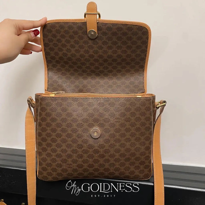 CELINE Camera Bag（Dark Brown Triomphe Canvas）｜Vintage Utility × Effortless Style 🤎📸