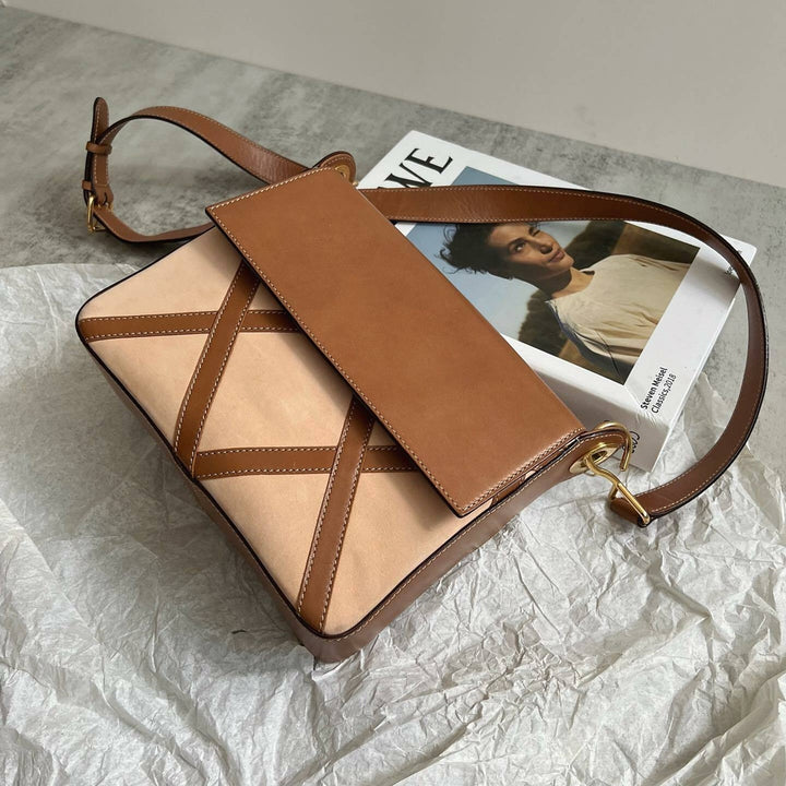 CELINE Calfskin & Haircalf Crossbody Bag（Camel × Beige）｜Playful Geometry × Casual Chic 🤎✨