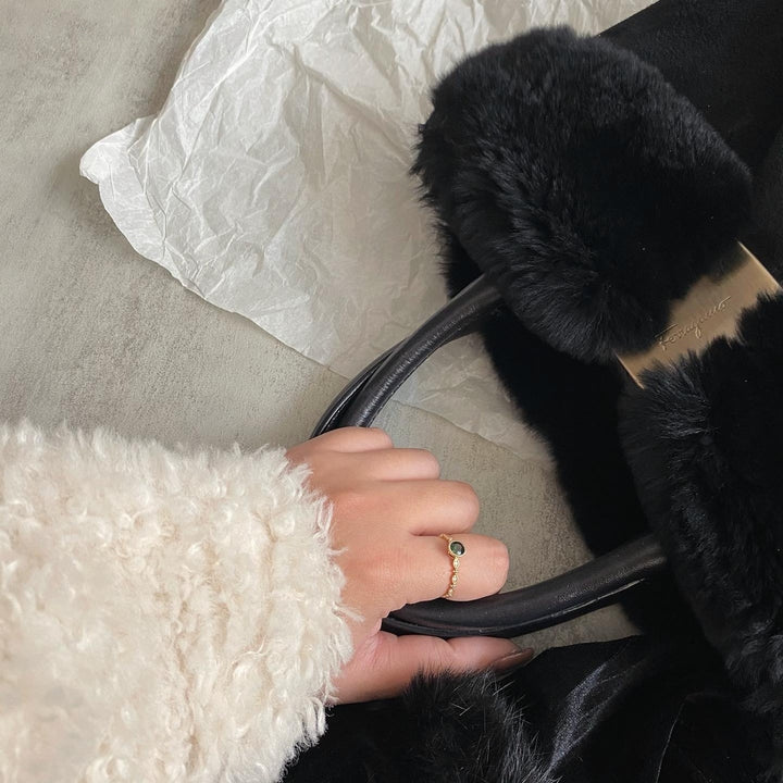FERRAGAMO Black Fur Handbag｜Winter Warmth × Elegant Prestige ❄️🖤