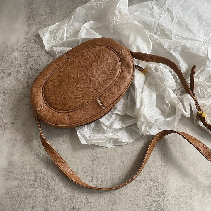 LOEWE Caramel Oval Crossbody Bag｜Casual-Chic Vintage in Soft Caramel Leather 🍮 Effortless & Versatile