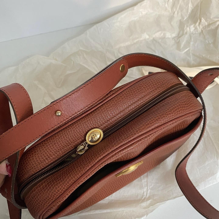 DIOR Caramel “Golden Egg” Shoulder/Crossbody Bag｜Timeless Elegance × Everyday Charm 🤎✨