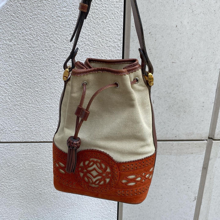 LOEWE Canvas × Suede Hunting Collection Bucket Bag｜Rare Two-Tone Vintage Bucket with Rustic Charm 🏹 Collector’s Piece