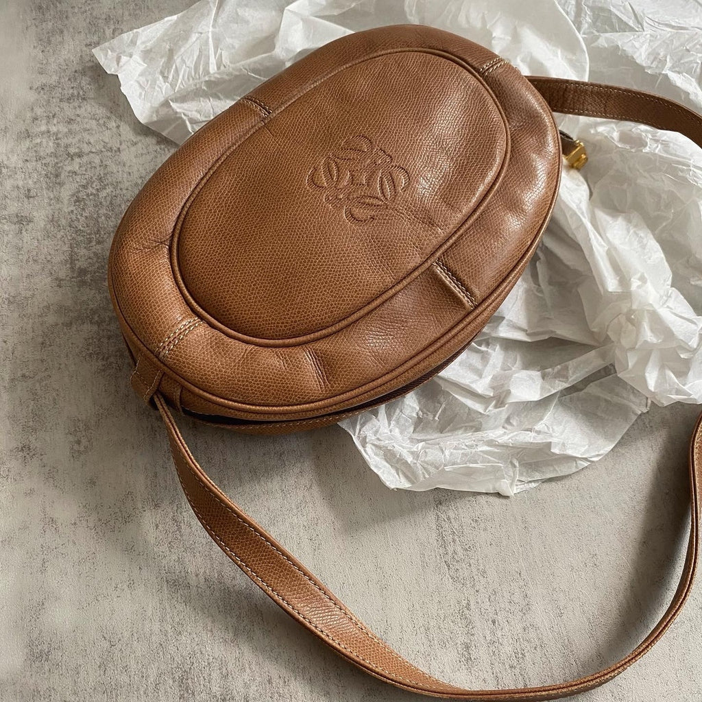 LOEWE Caramel Oval Crossbody Bag｜Casual-Chic Vintage in Soft Caramel Leather 🍮 Effortless & Versatile