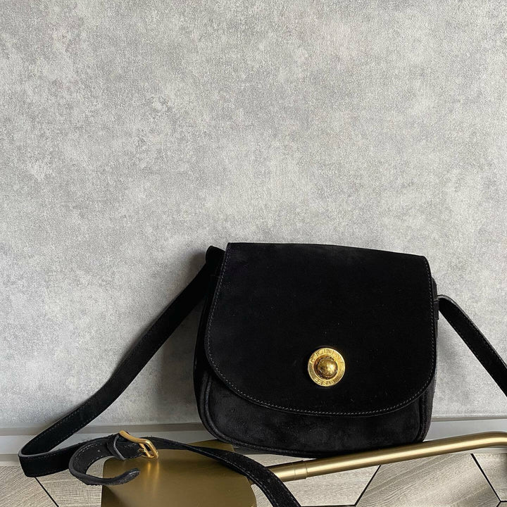 CELINE Suede Crossbody Bag with ‘Planet’ Button（Black）｜Rare Orb Accent × Understated Luxury 🪐✨