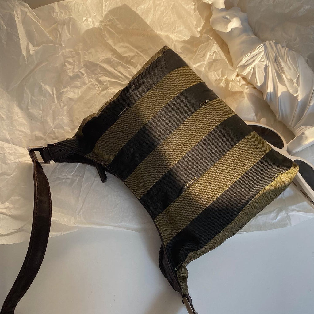 FENDI Crescent Nylon Underarm Bag (Army Green Stripes)｜Lightweight Versatility × Urban Casual 🌙