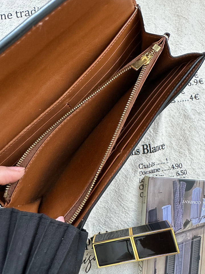Celine Triomphe Canvas Long Wallet 🤎｜Iconic Triomphe Motif・Convertible WOC Style・Modern Classic😍😍