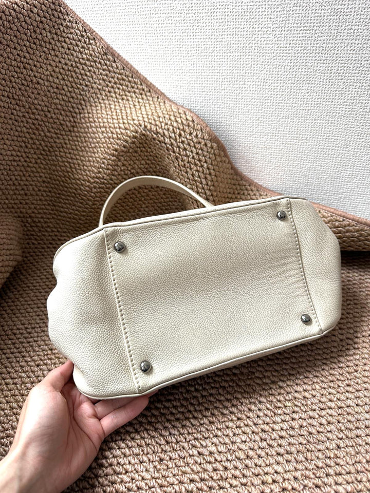 CHANEL Lambskin Leather Shoulder Bags Quilted Mademoiselle