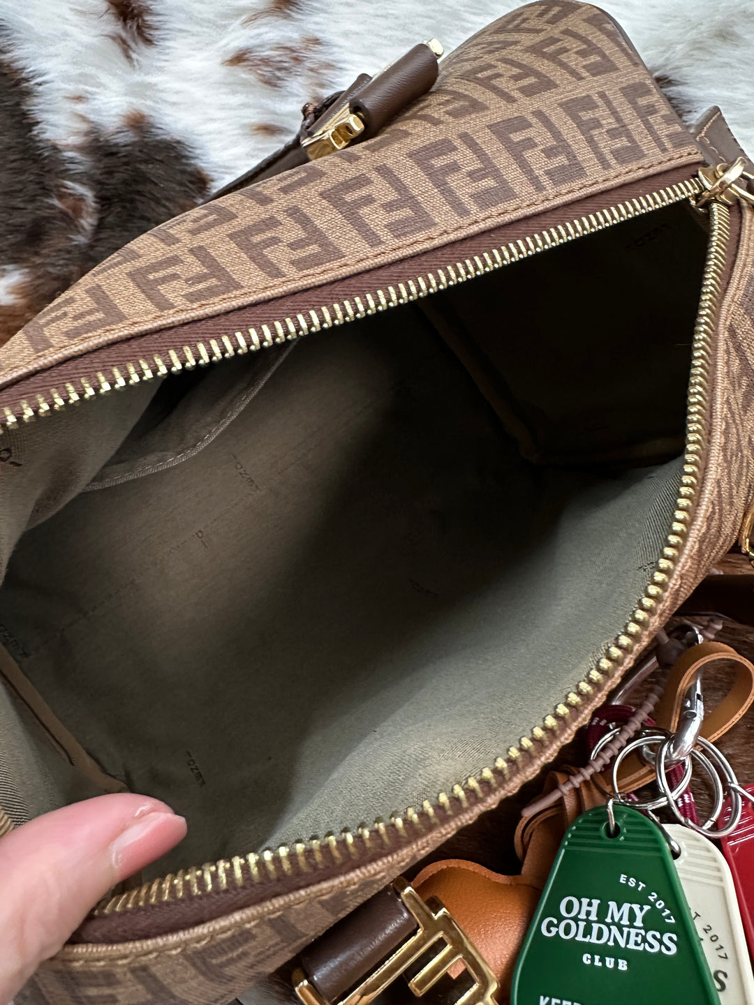 Fendi Zucca Canvas Boston Bag 🤎｜Iconic FF Monogram・Gold Hardware・Rare Vintage Piece