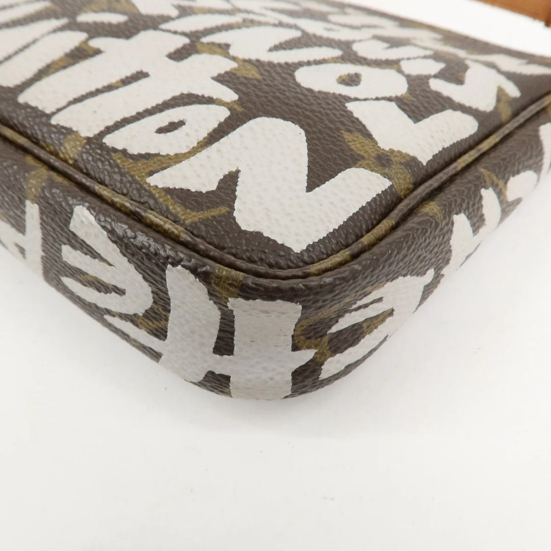 Louis Vuitton Monogram Graffiti Pochette Accessoires M92192
