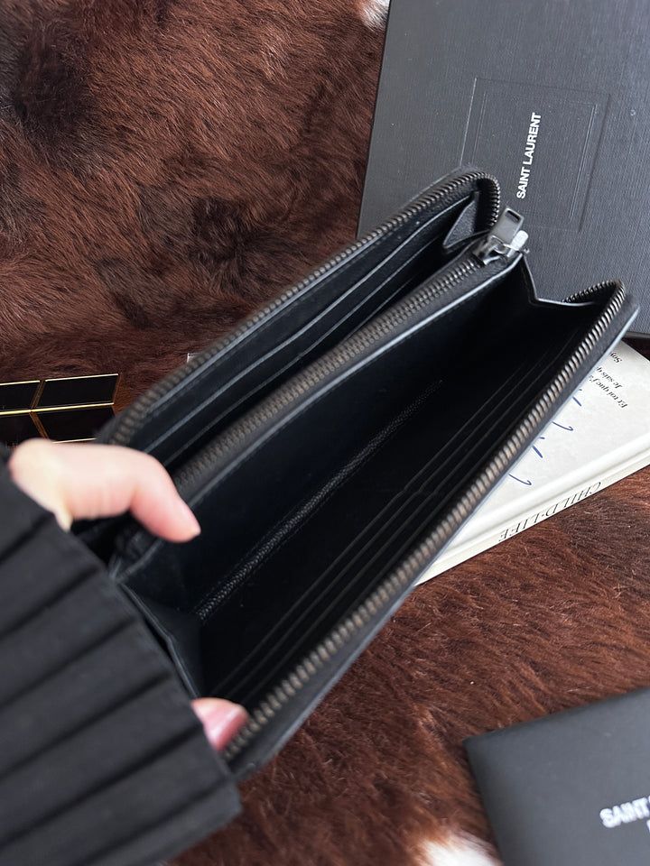 Saint Laurent So Black Long Wallet 🖤✨｜Grain Leather・Monochrome Hardware・Slim Silhouette