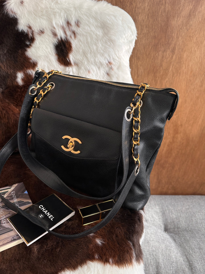 Chanel CC Caviar Leather Shoulder Bag 🖤✨｜Durable Grain Leather・Gold CC Logo・Spacious Everyday Fit