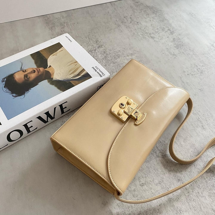GUCCI Kelly Lock Crossbody｜Rare Milk Tea Beige × Timeless Versatility 🤎🤍