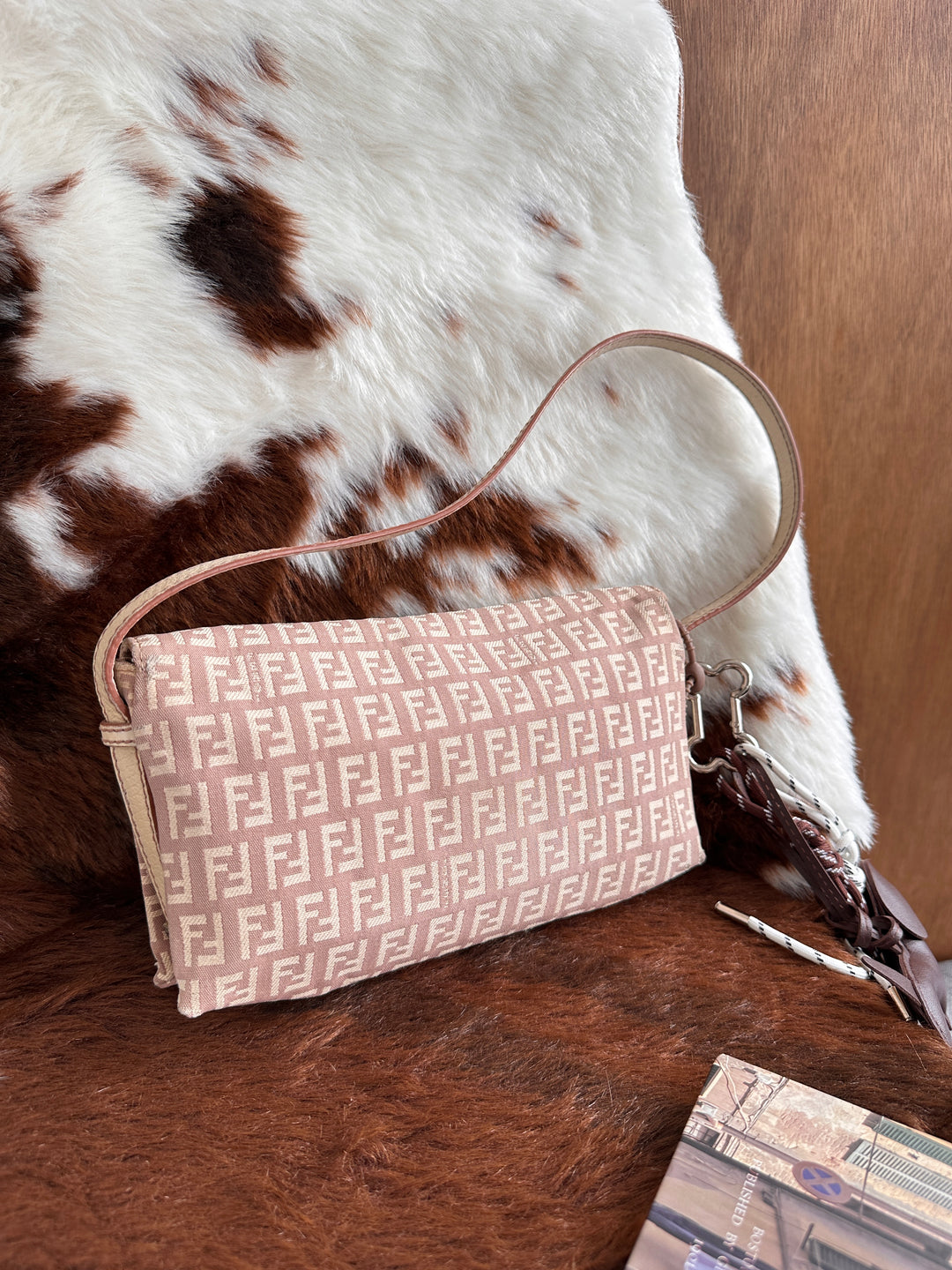 Fendi Mini Baguette 🤍🌸｜Dusty Rose FF・Triple Buckle Detail・Rare Cutie