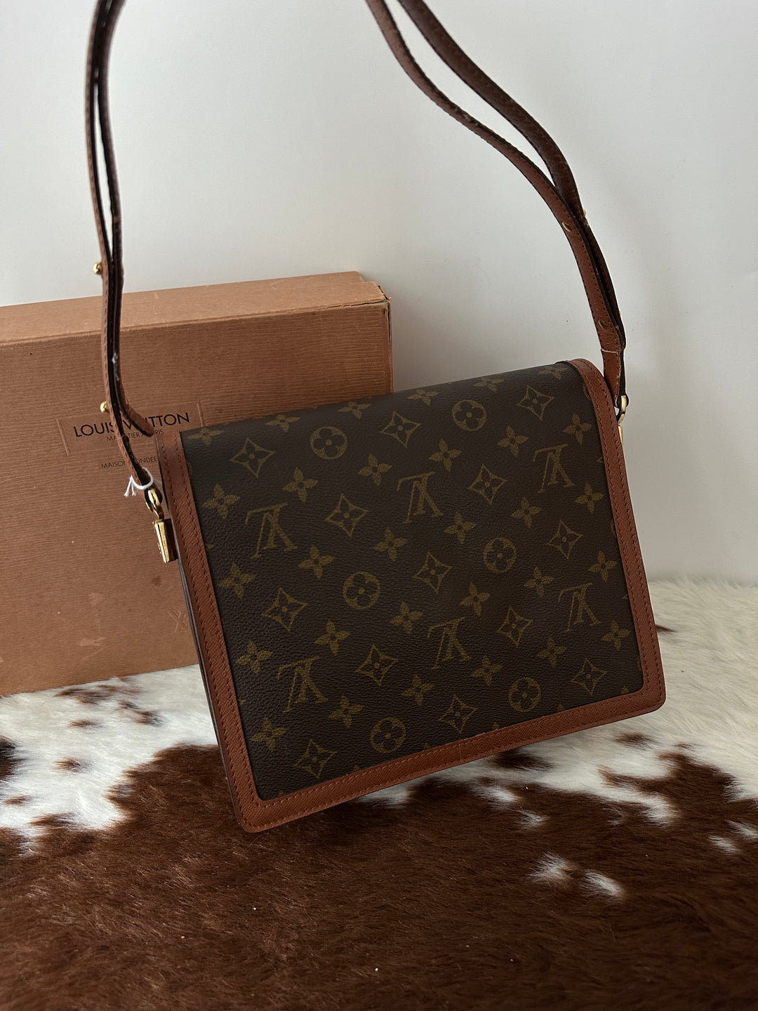 Louis Vuitton Monogram Turn Lock Envelope Bag 💌✨