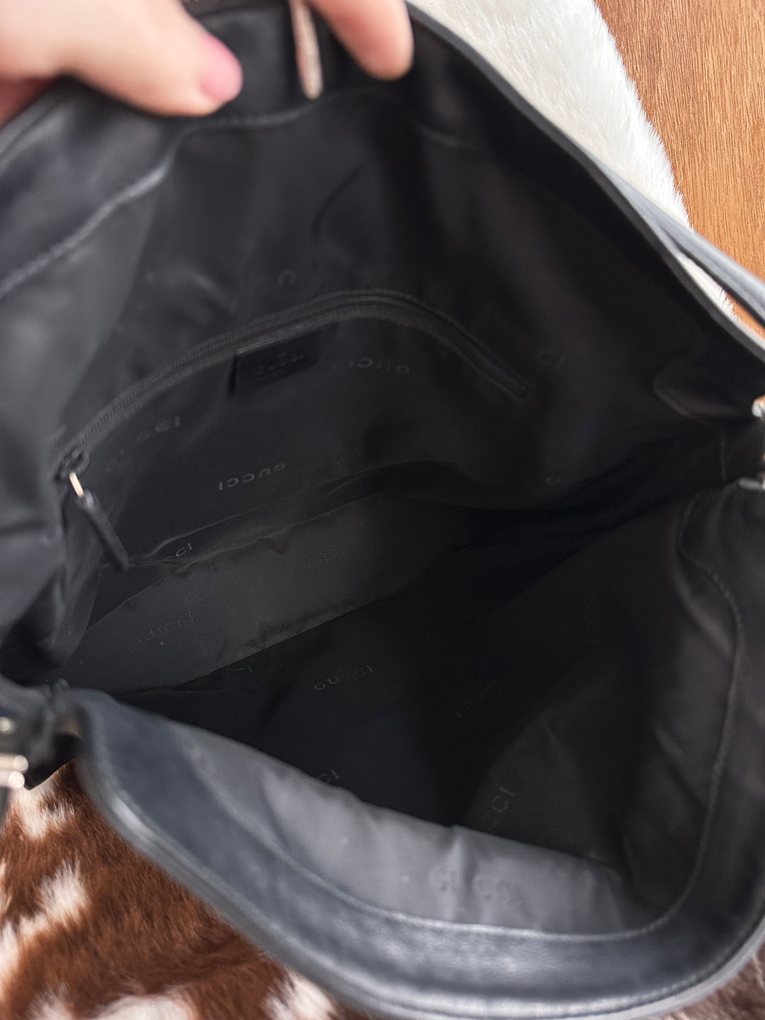 Gucci Jackie Double Flap Leather Hobo Bag 🖤｜Signature Piston Lock・Double Flap Design・Minimalist Classic