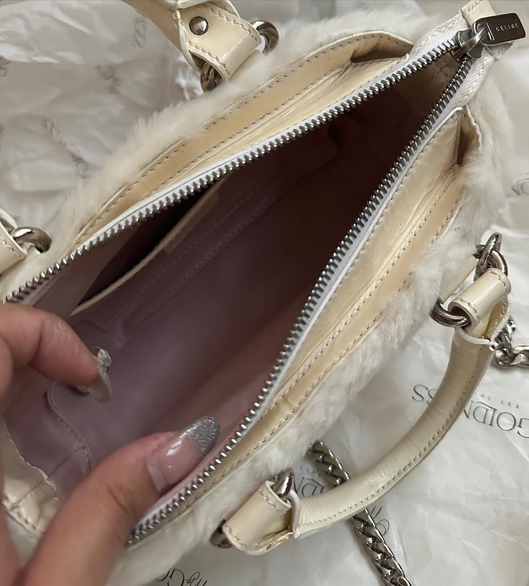 CELINE White Shearling Mini Top Handle Bag（20cm）｜Cozy Luxe in a Collectible Size 🦙✨