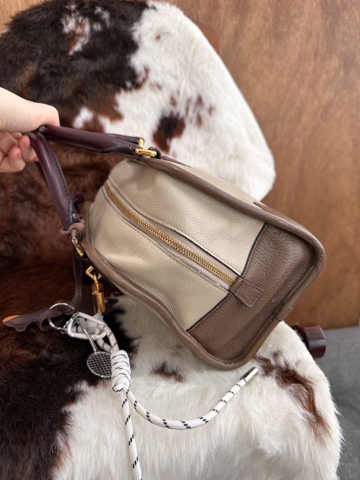 Loewe Amazona 28 Leather Top Handle Bag 🤎｜Tri-Tone Leather・Key Lock Detail・Classic Boston Shape