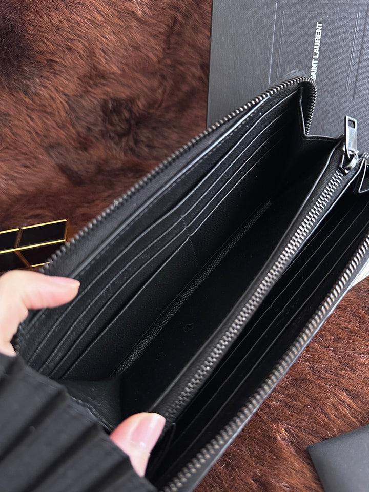 Saint Laurent So Black Long Wallet 🖤✨｜Grain Leather・Monochrome Hardware・Slim Silhouette