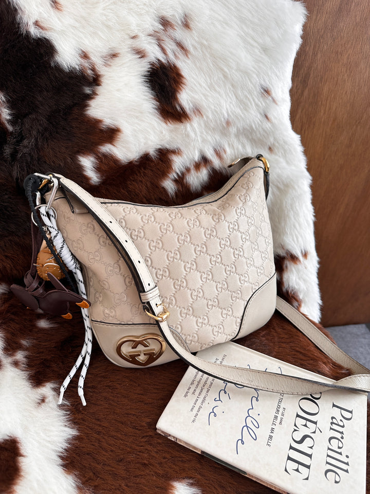Gucci GG Embossed Leather Hobo Crossbody Bag 🤍🤎｜Valentine Limited Edition・GG Embossed Leather・Mini Everyday