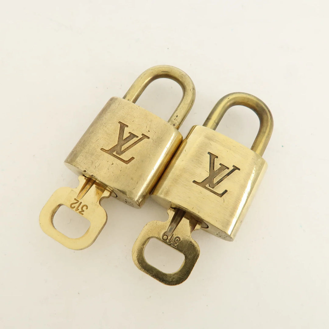 Louis Vuitton Set of 10 Lock & Key Cadena Key Lock Metal Gold Used