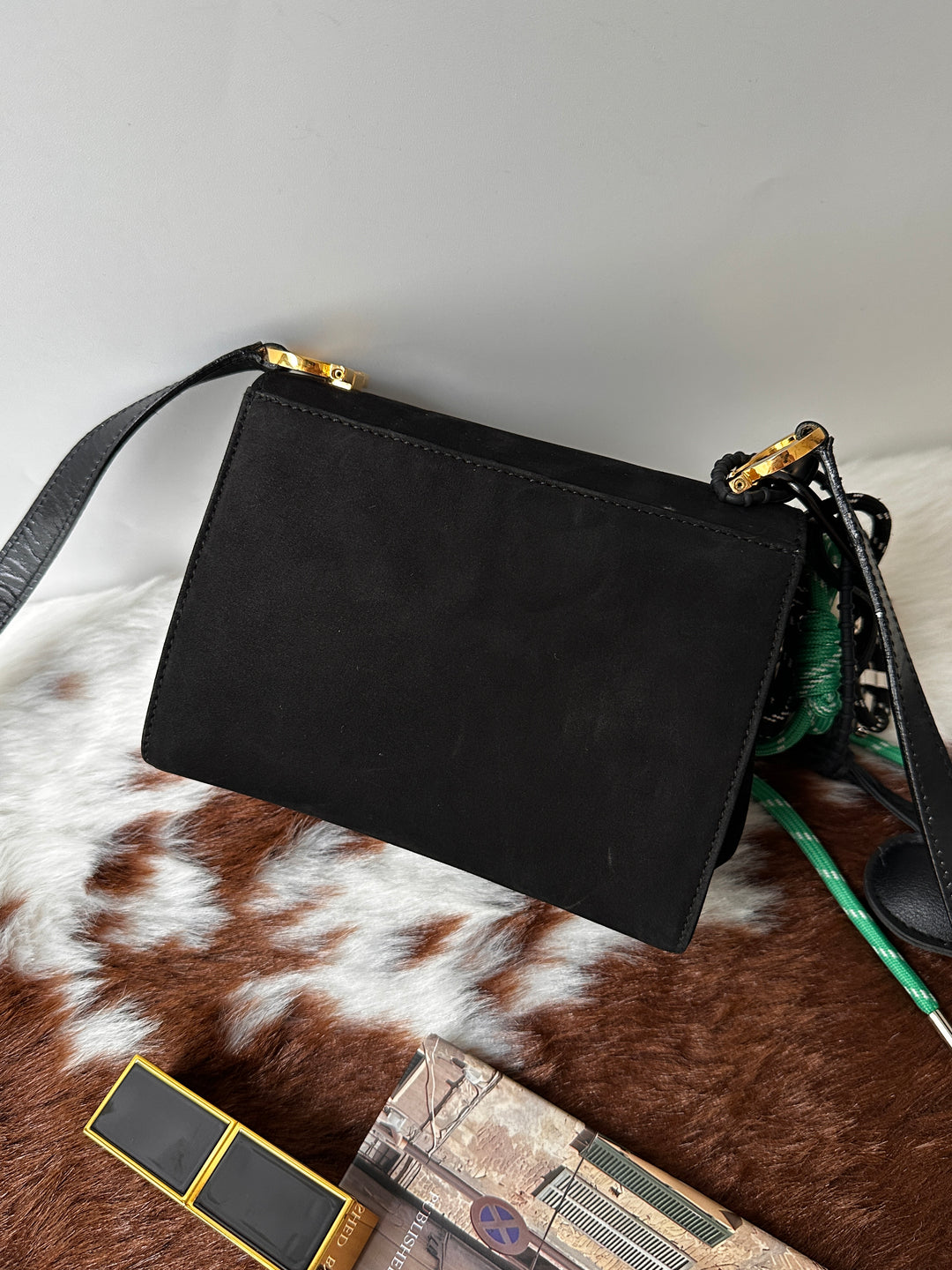Ferragamo Suede Mini Crossbody Bag 🖤｜Gancini Gold Hardware・Compact Mini Size・Classic Elegant