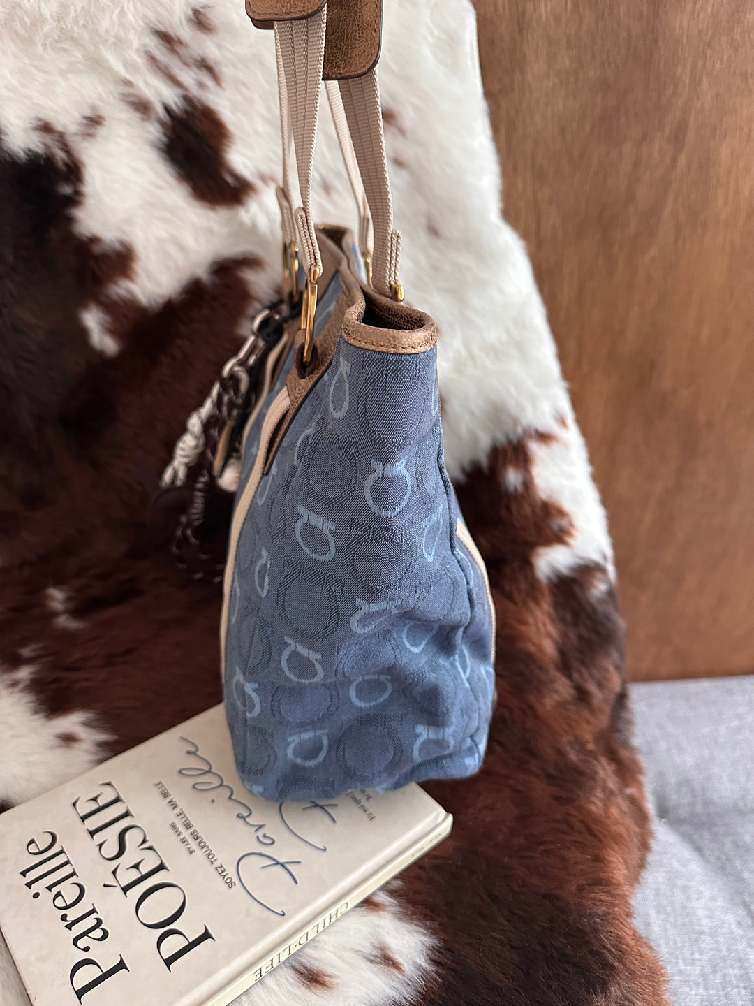 Ferragamo Monogram Small Tote Bag ✨🤎💙｜Signature Gancini Pattern・Lightweight Canvas・Everyday Essential