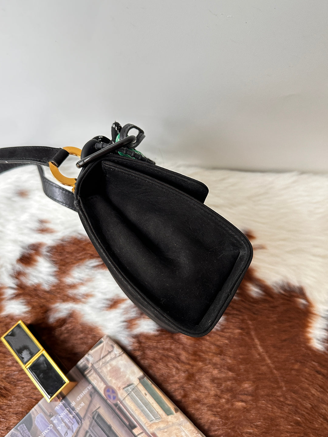 Ferragamo Suede Mini Crossbody Bag 🖤｜Gancini Gold Hardware・Compact Mini Size・Classic Elegant