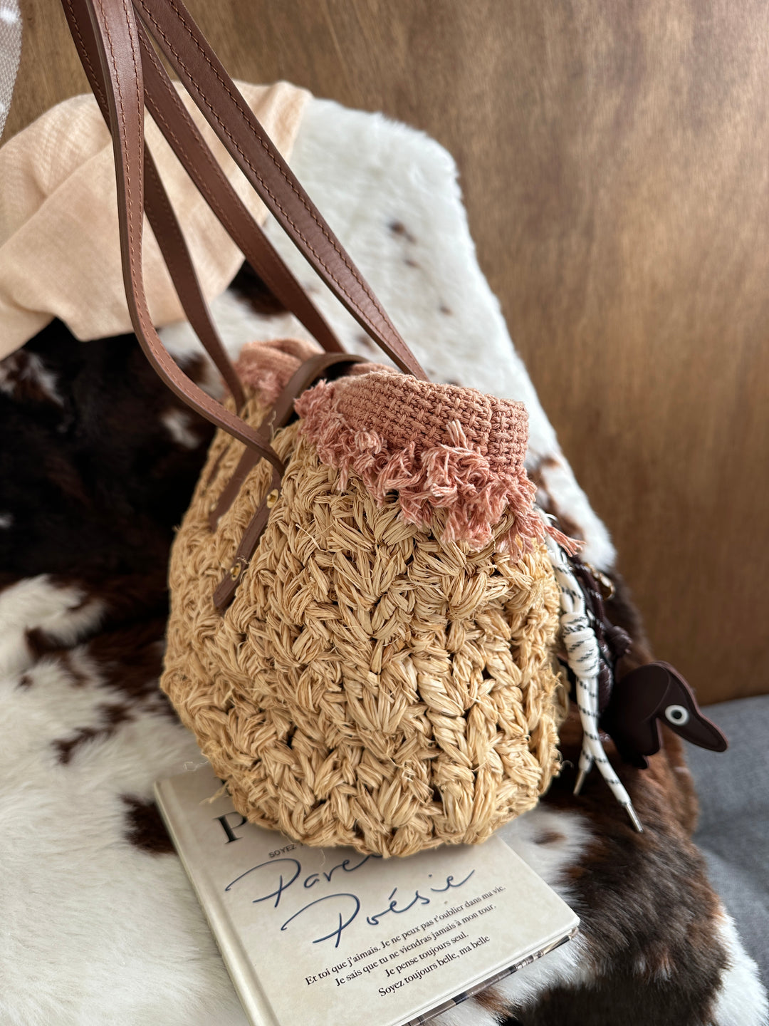 Chanel Straw Tote Bag 🏖️✨｜2.55 Turnlock Detail・Layered Pink Interior・Lightweight Summer Style