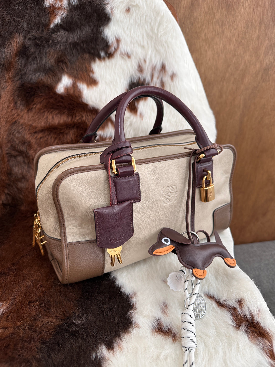 Loewe Amazona 28 Leather Top Handle Bag 🤎｜Tri-Tone Leather・Key Lock Detail・Classic Boston Shape