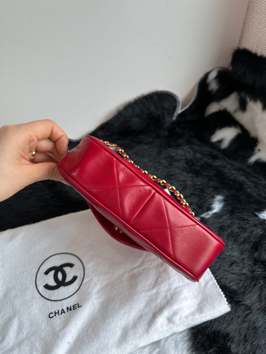 Chanel Vintage Quilted Leather Chain Bag ❤️｜Mini Boston Shape・CC Embossed Logo・Classic Chain Strap