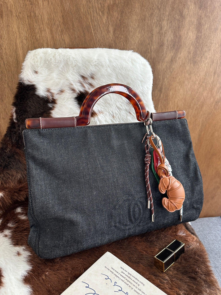 Chanel Denim Tortoiseshell Top Handle Bag 💙✨｜Denim Canvas・Tortoiseshell Handle・Rare Design