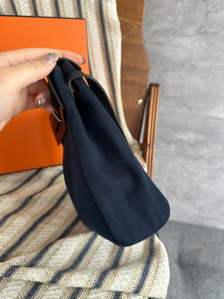 Hermès Mini Herbag Crossbody – Navy & Black ✨