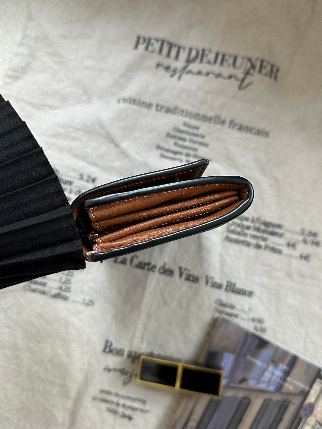 Celine Triomphe Canvas Long Wallet 🤎｜Iconic Triomphe Motif・Convertible WOC Style・Modern Classic😍😍