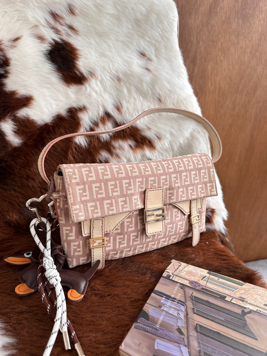 Fendi Mini Baguette 🤍🌸｜Dusty Rose FF・Triple Buckle Detail・Rare Cutie