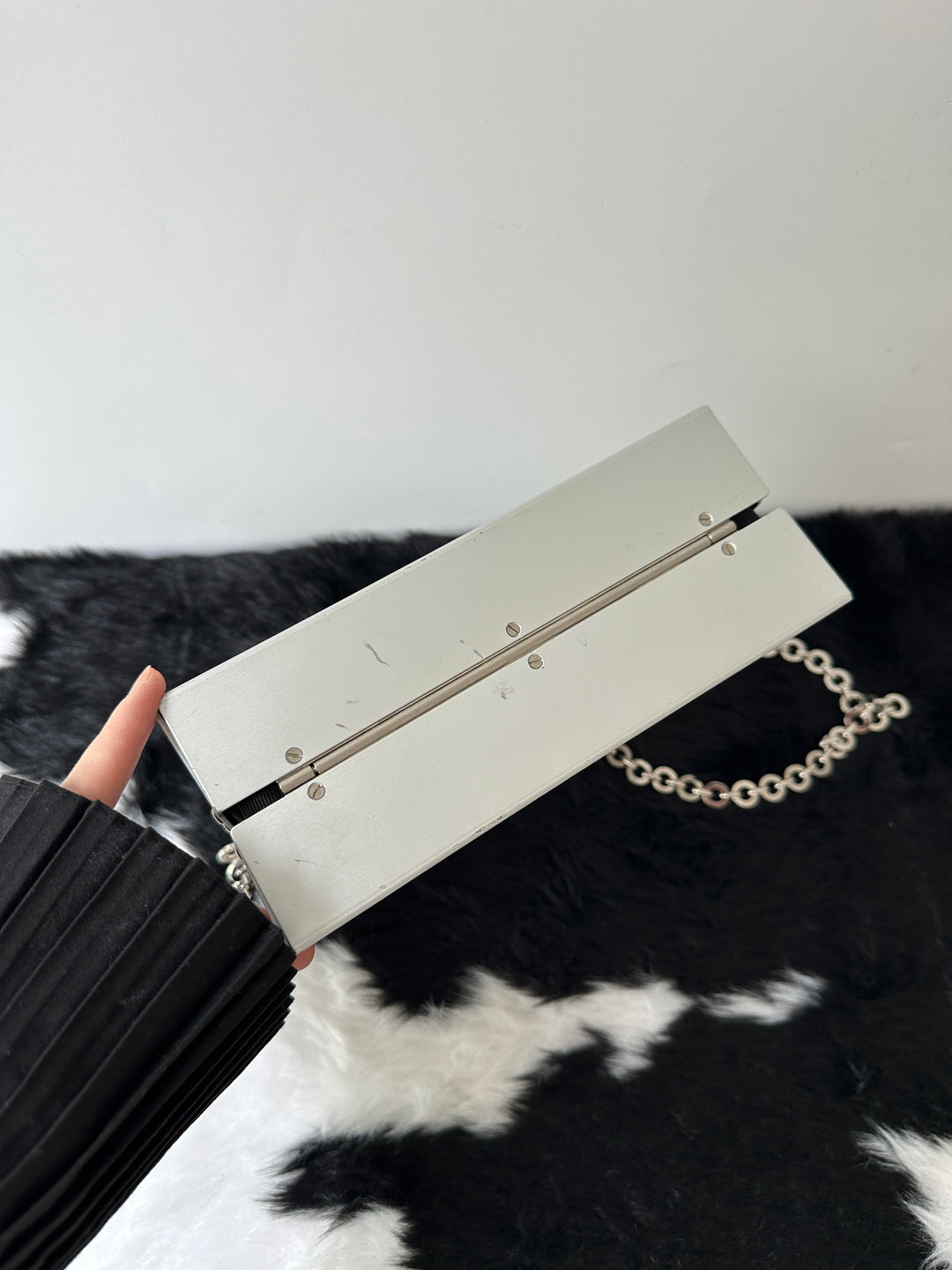Salvatore Ferragamo Gancini Metal Box Chain Bag 🩶✨｜Iconic Gancini Hardware・Structured Box Design・Collectible Piece