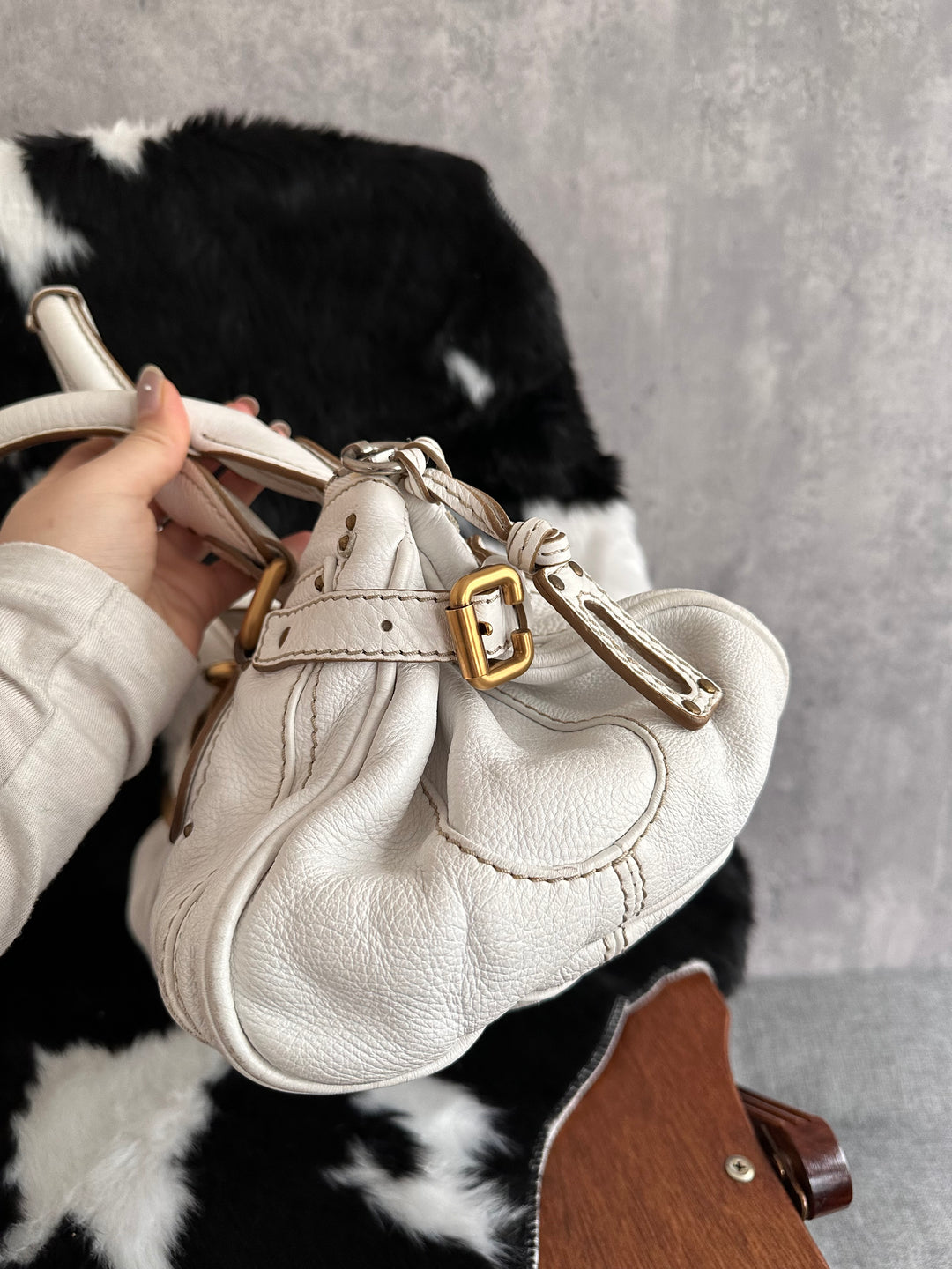 Chloe Padlock Snow White Hobo 🤍✨