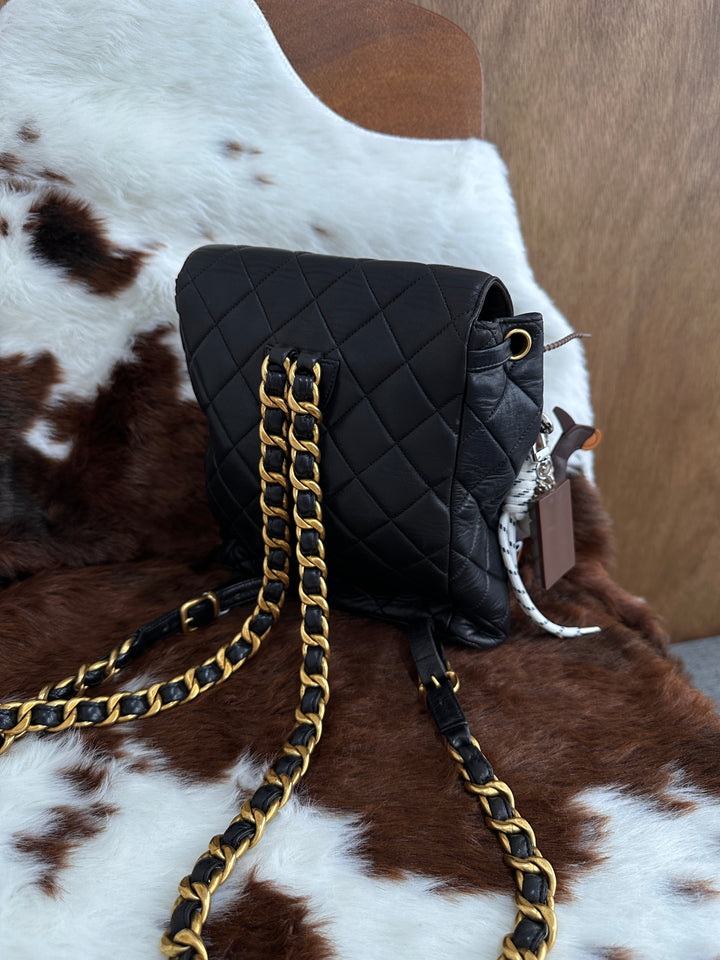 Chanel Duma Quilted Lambskin Backpack 🖤｜Classic CC Turnlock・Vintage Chain Strap・Iconic Quilted Design