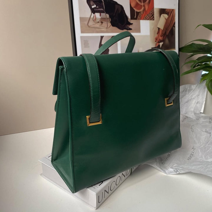 Christian Dior shoulder bag🌲🍵 with dust bag