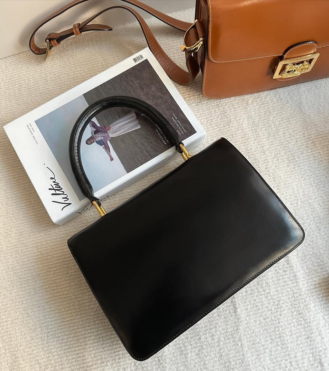 CELINE Black Leather Carriage Kelly Bag｜Elegant Vintage with Playful Lock Detail ✨🖤