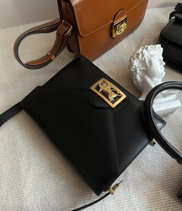 CELINE Envelope Carriage Shoulder Bag with Dust Bag｜Rare Vintage Elegance 🐴✨