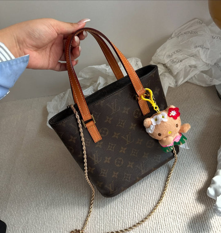 Louis Vuitton Vivian Monogram Tote｜Classic Shape × Convertible Crossbody Option ✨🌺 Timeless & Versatile