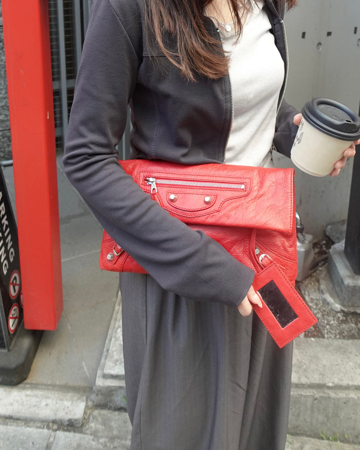 Balenciaga City Clutch Bag ❤️｜Iconic Giant Stud Hardware × Classic Motorcycle Design × Statement Red Leather