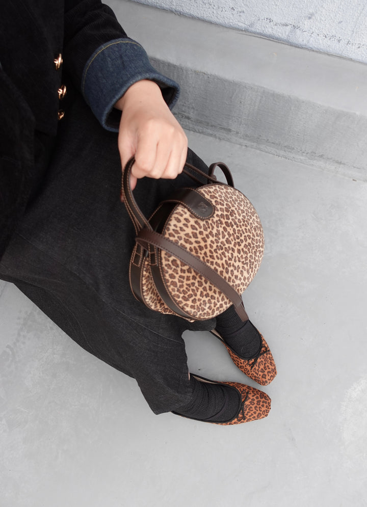 Loewe Leopard Print Egg Bag 🐆🖤｜Rare Archive Piece × Sculptural Silhouette × Collectors’ Edition