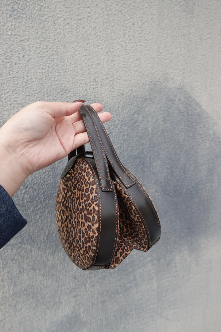 Loewe Leopard Print Egg Bag 🐆🖤｜Rare Archive Piece × Sculptural Silhouette × Collectors’ Edition