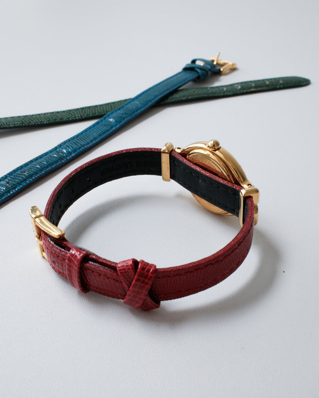 Fendi Oval Case Watch ✨｜Signature Lug Design × Classic Dial × Versatile Styling