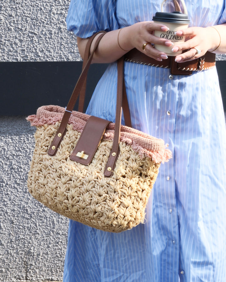 Chanel Straw Tote Bag 🏖️✨｜2.55 Turnlock Detail・Layered Pink Interior・Lightweight Summer Style