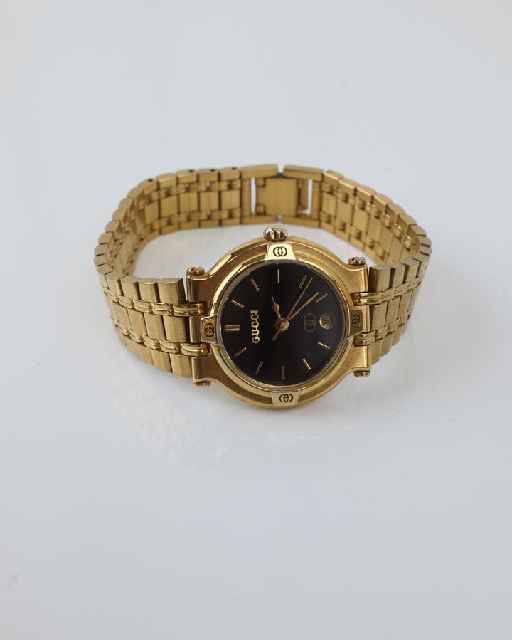Gucci Classic Round Watch ✨｜Signature Logo Details × Integrated Bracelet × Timeless Vintage Style